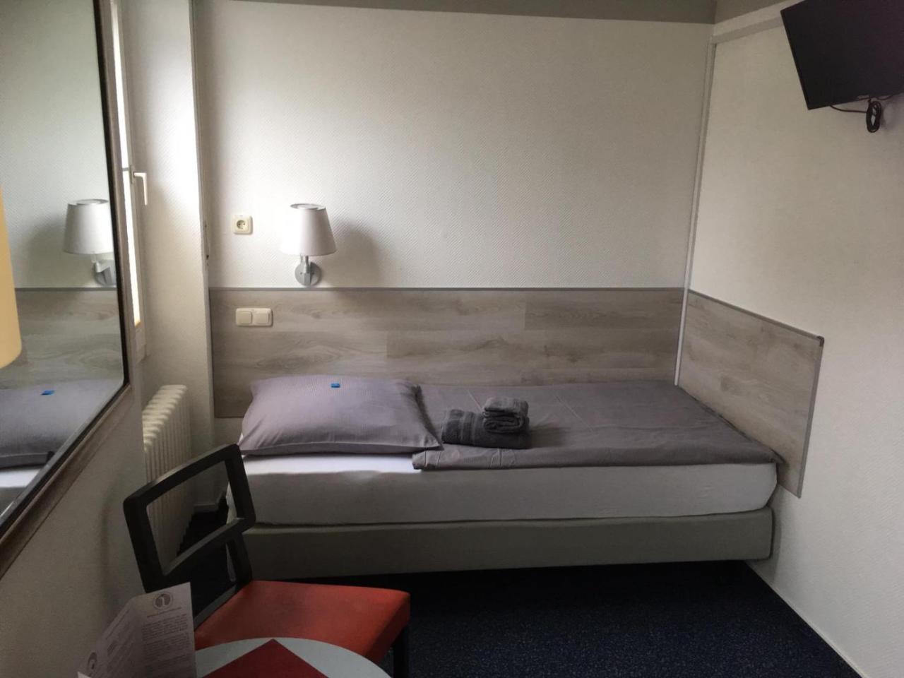 Nell-Breuning-Hotel Herzogenrath Eksteriør billede